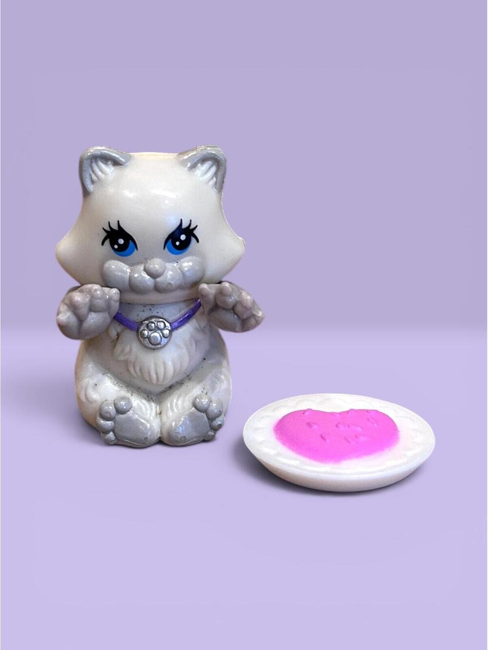 Littlest Pet Shop LPS Kenner 1992 Cutesy Kitty with Plate Accessory